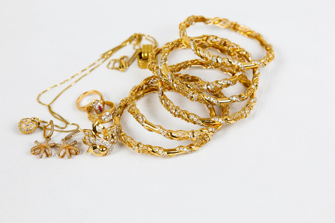 True Nova Jewelry Co. Is Gold Plated Jewelry Waterproof? Exploring Durability and Care True Nova Jewelry Co.